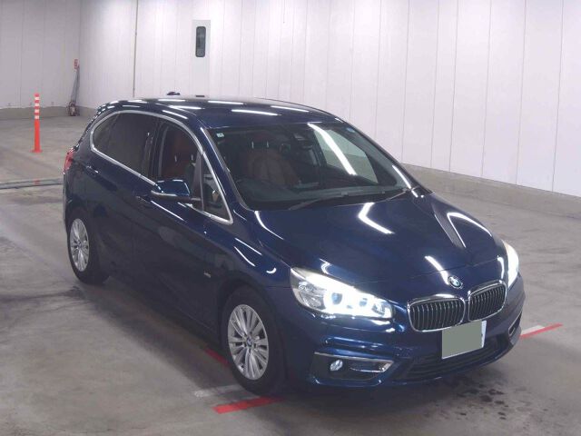2015 BMW 2 Series 218Dアクティツアラグ Japan auction vehicle