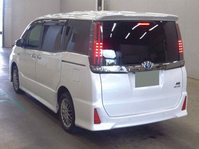 2019 Toyota Noah HV SI WXB2 auction photo 2