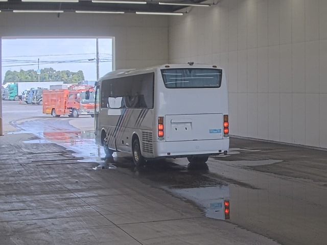 2008 Isuzu ジャーニー bus auction photo 2