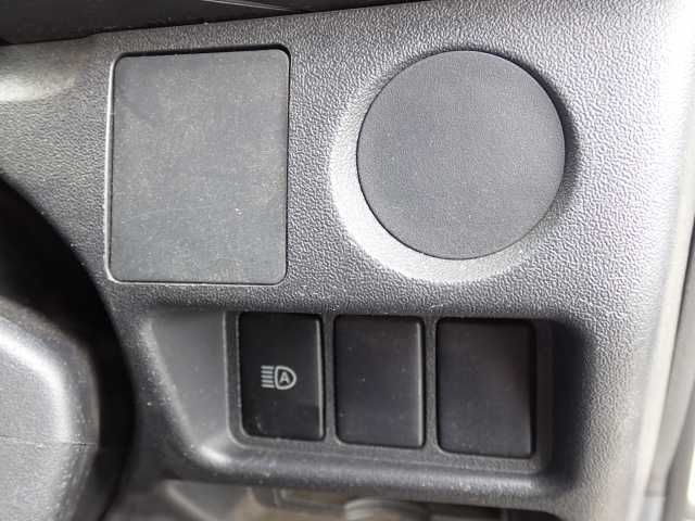 2021 Toyota Hiace DX 4WD auction photo 10
