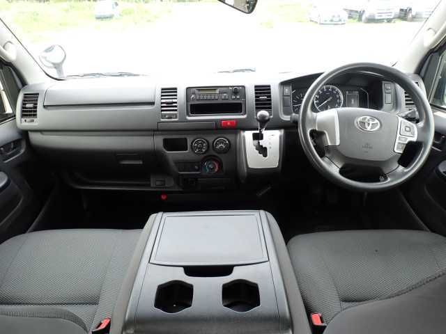 2021 Toyota Hiace DX 4WD auction photo 3
