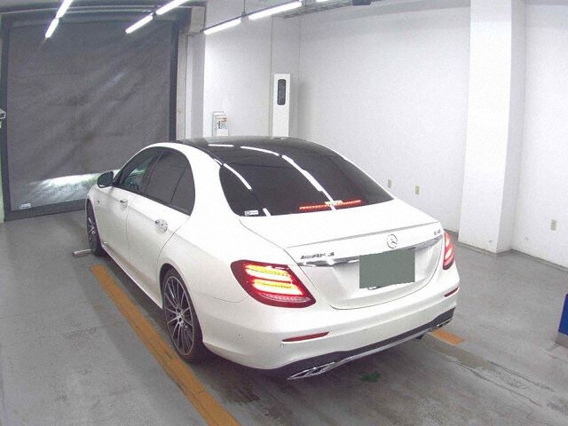 2017 Mercedes-Benz E-Class E43 4MATIC 4WD auction photo 2