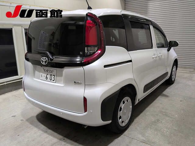 2025 Toyota Sienta 4WD ハイブリッドG auction photo 5