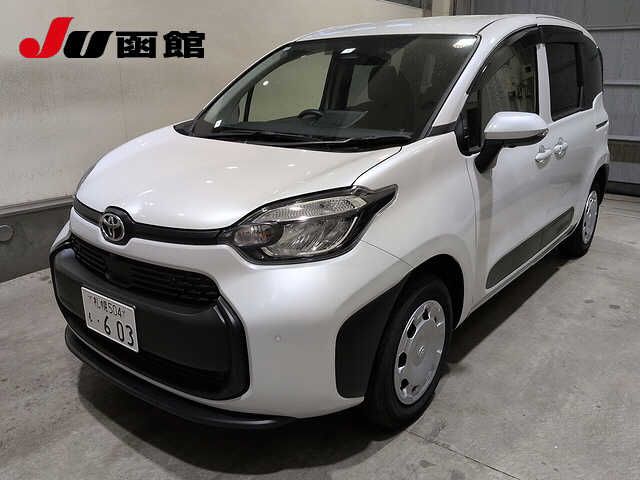 2025 Toyota Sienta 4WD ハイブリッドG Japan auction vehicle