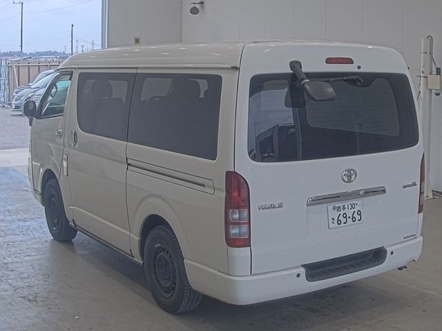 2009 Toyota Hiace バン auction photo 2