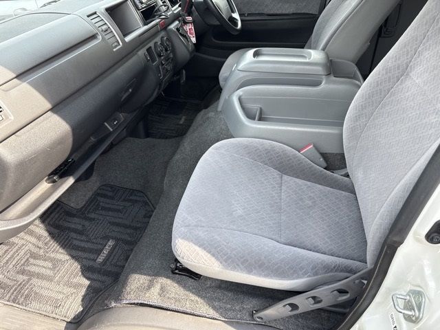 2009 Toyota Hiace バン auction photo 9