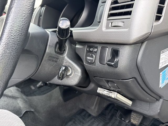2009 Toyota Hiace バン auction photo 6