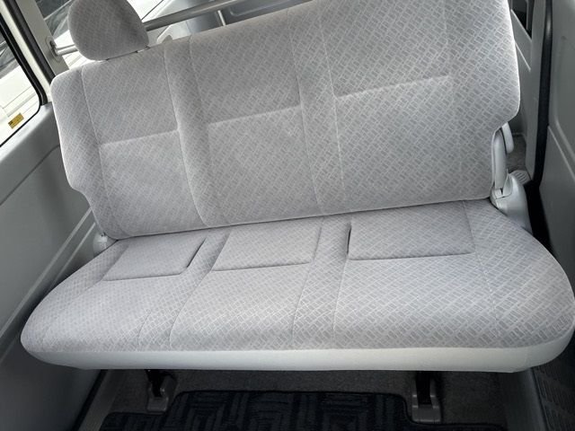 2009 Toyota Hiace バン auction photo 11