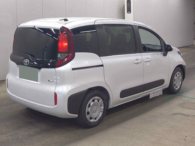 2026 Toyota Sienta Hybrid G auction photo 5