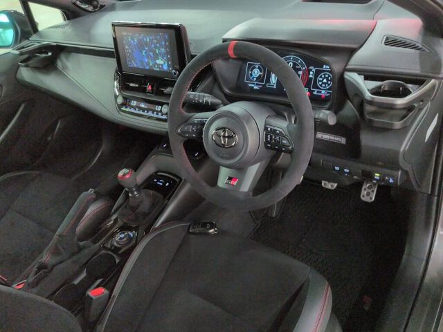 2025 Toyota GRカローラ RZ 4WD auction photo 3