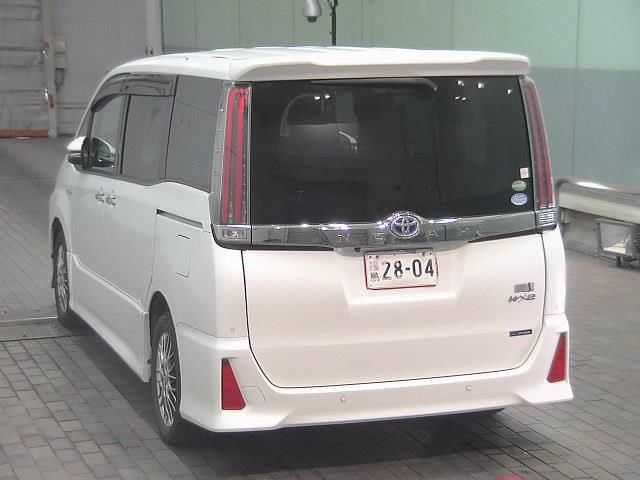 2019 Toyota Noah ハイブリッドSi WxBII auction photo 2