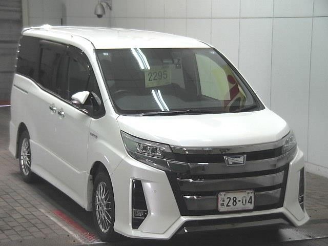 2019 Toyota Noah ハイブリッドSi WxBII Japan auction vehicle