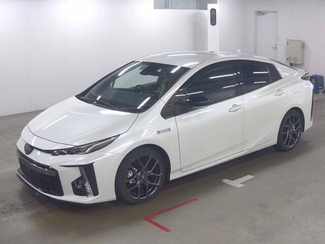 2018 Toyota Prius PHEV SナビP GRスポーツ auction photo 4