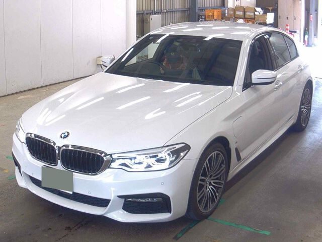 2017 BMW 5 Series 530EMスポIパフォ auction photo 4