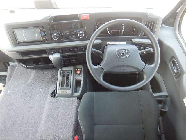 2026 Toyota Coaster Premium Cabin auction photo 3