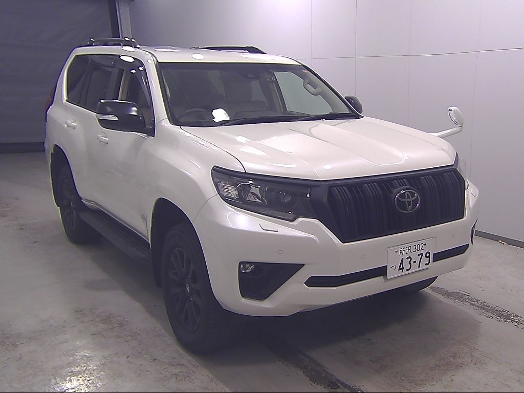 2022 Toyota Land Cruiser Prado TX L Package Matte Black Edition (7-seater) Japan auction vehicle