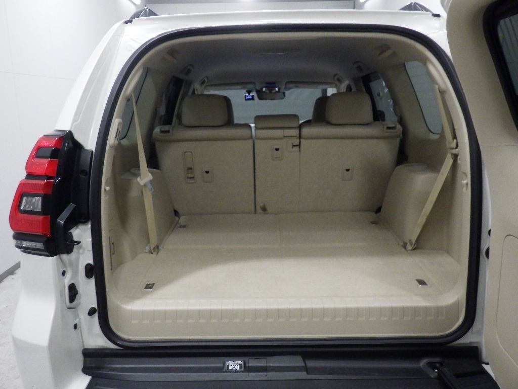 2022 Toyota Land Cruiser Prado TX L Package Matte Black Edition (7-seater) auction photo 8