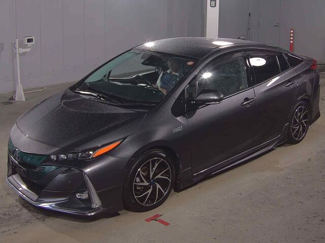 2017 Toyota Prius PHEV A auction photo 4