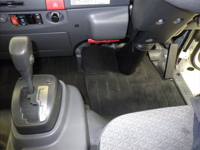 2019 Isuzu Elf Wing auction photo 8