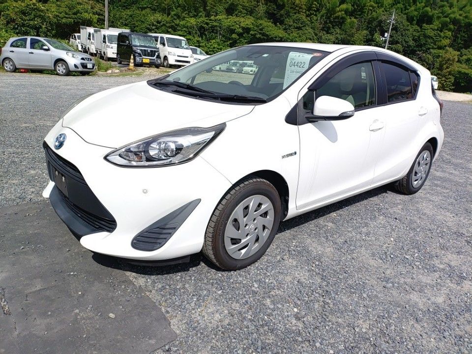 2018 Toyota Aqua Japan auction vehicle