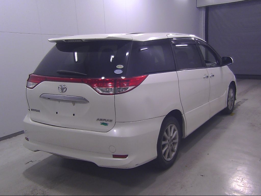 2010 Toyota Estima 4WD Aeras G Edition auction photo 2