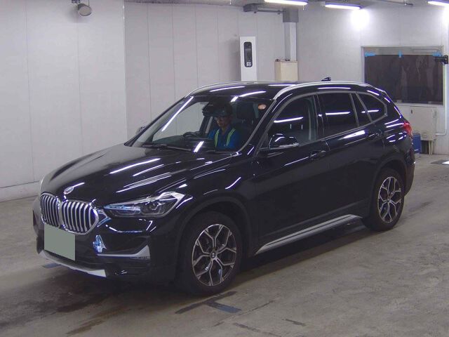 2020 BMW X1 XDRIV18D Xライン 4WD auction photo 4