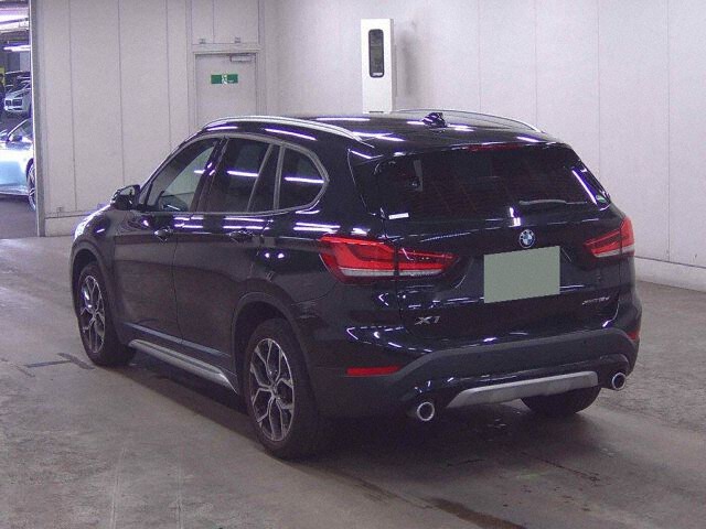 2020 BMW X1 XDRIV18D Xライン 4WD auction photo 2