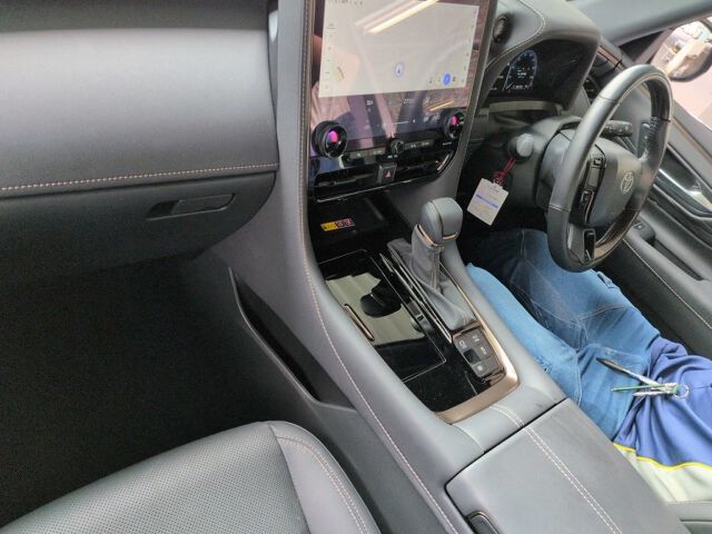 2024 Toyota Alphard Z auction photo 3
