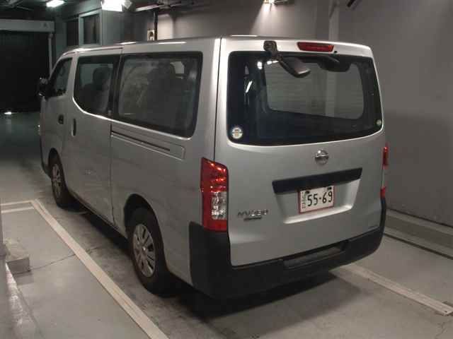 2018 Nissan NV350 Caravan DX auction photo 2