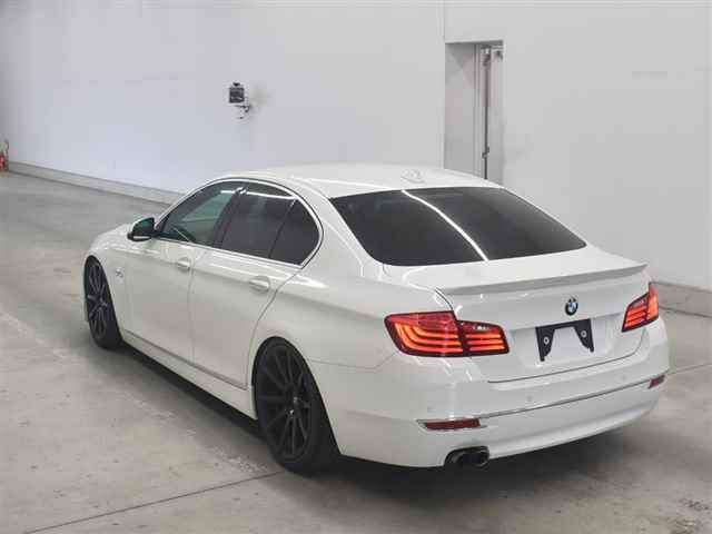 2015 BMW BMW5シリーズ 528iラグジュアリー auction photo 2