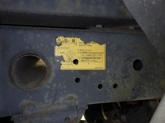 2008 Isuzu Elf dump auction photo 4