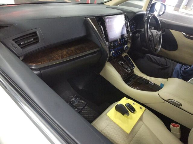 2021 Toyota Alphard G Fパッケージ 4WD auction photo 3
