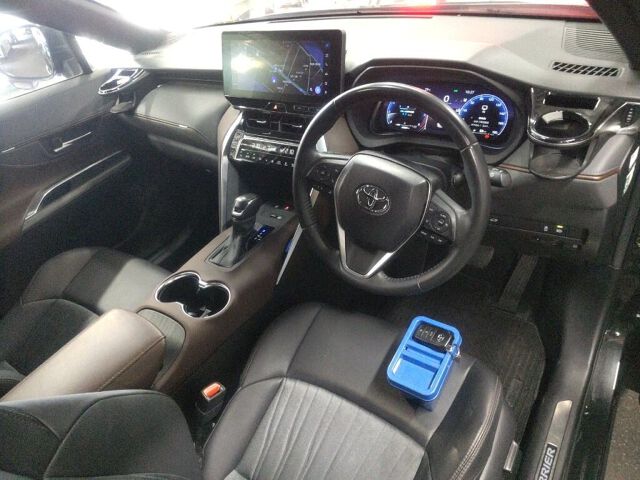 2023 Toyota Harrier G auction photo 3