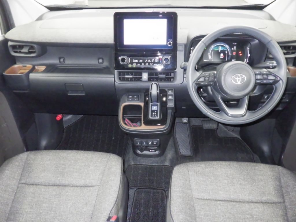 2023 Toyota Sienta ハイブリッドZ 7人 auction photo 3