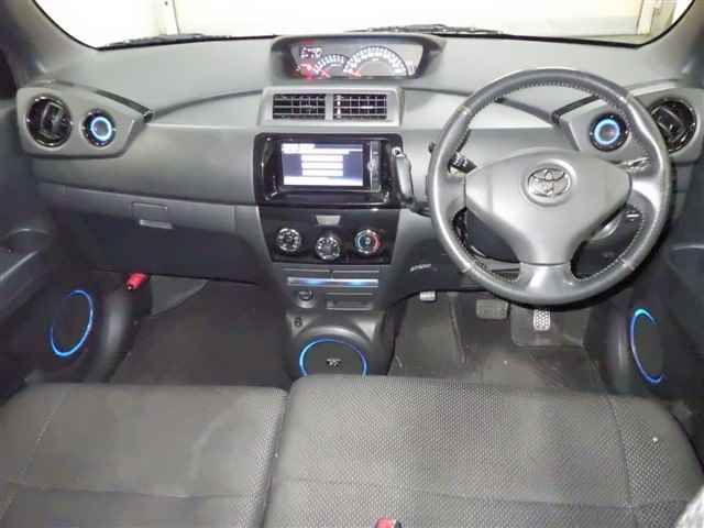 2013 Toyota bB Sキラメキ auction photo 3