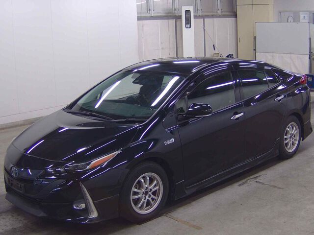 2019 Toyota Prius PHEV Aプレミアム auction photo 4