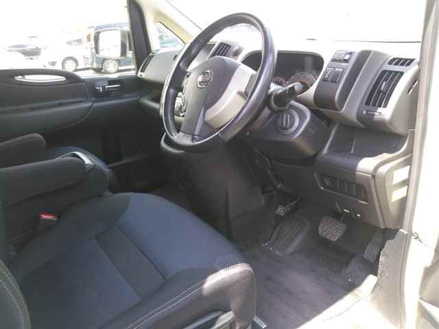 2007 Nissan Serena ハイウェイスター auction photo 3