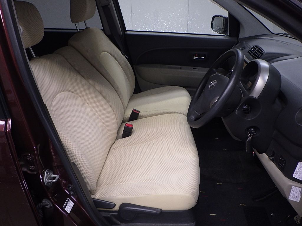 2008 Toyota Passo G F Package auction photo 6
