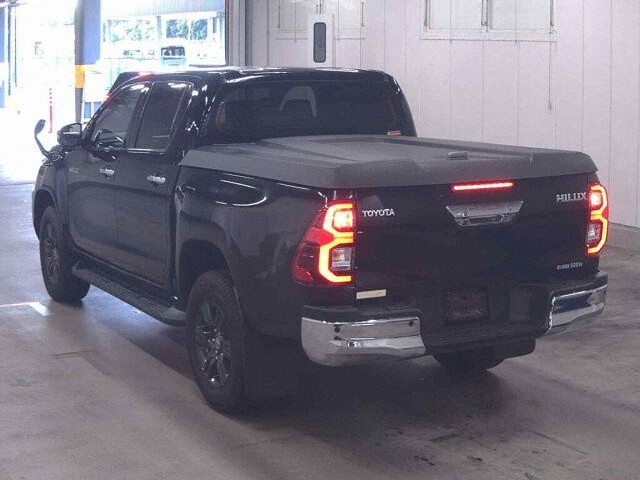 2021 Toyota Hilux Z 4WD auction photo 2