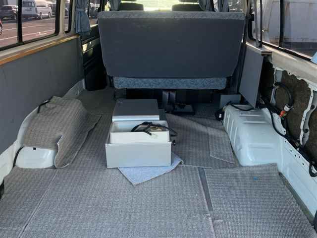 1997 Toyota Hiace キャンピングディーゼルターボ auction photo 9