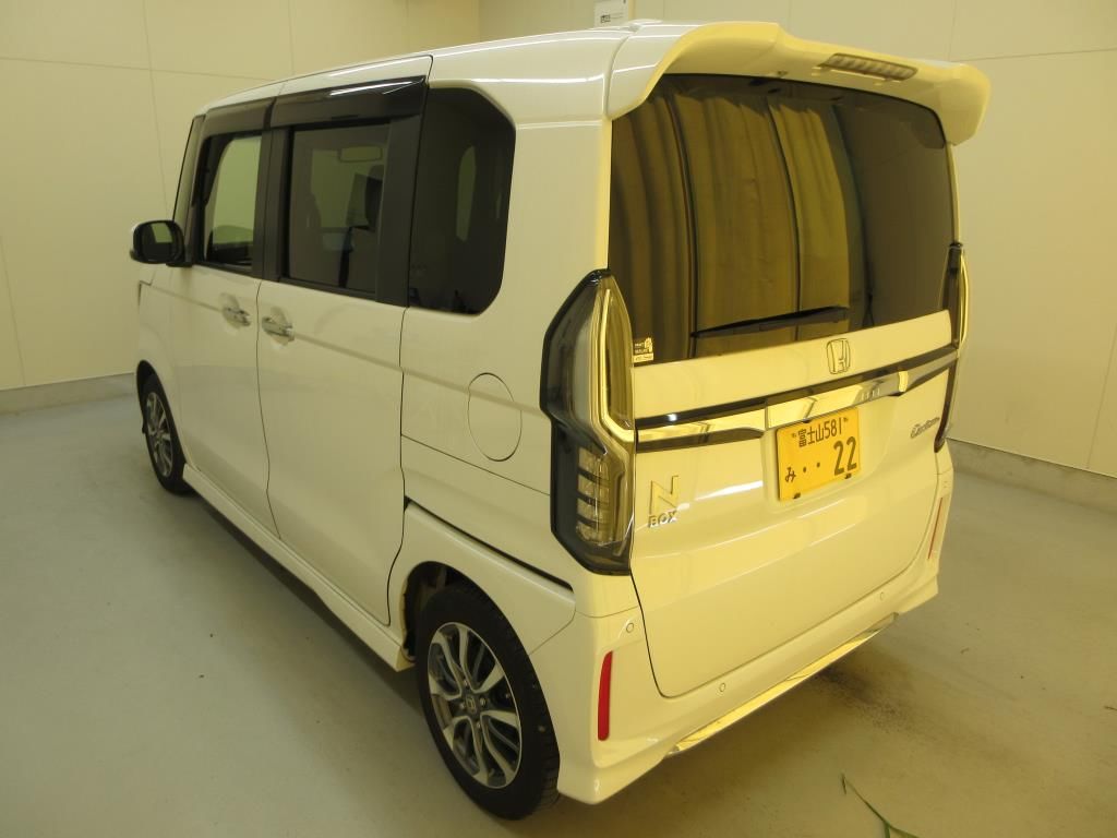 2022 Honda N-BOX カスタムL auction photo 5