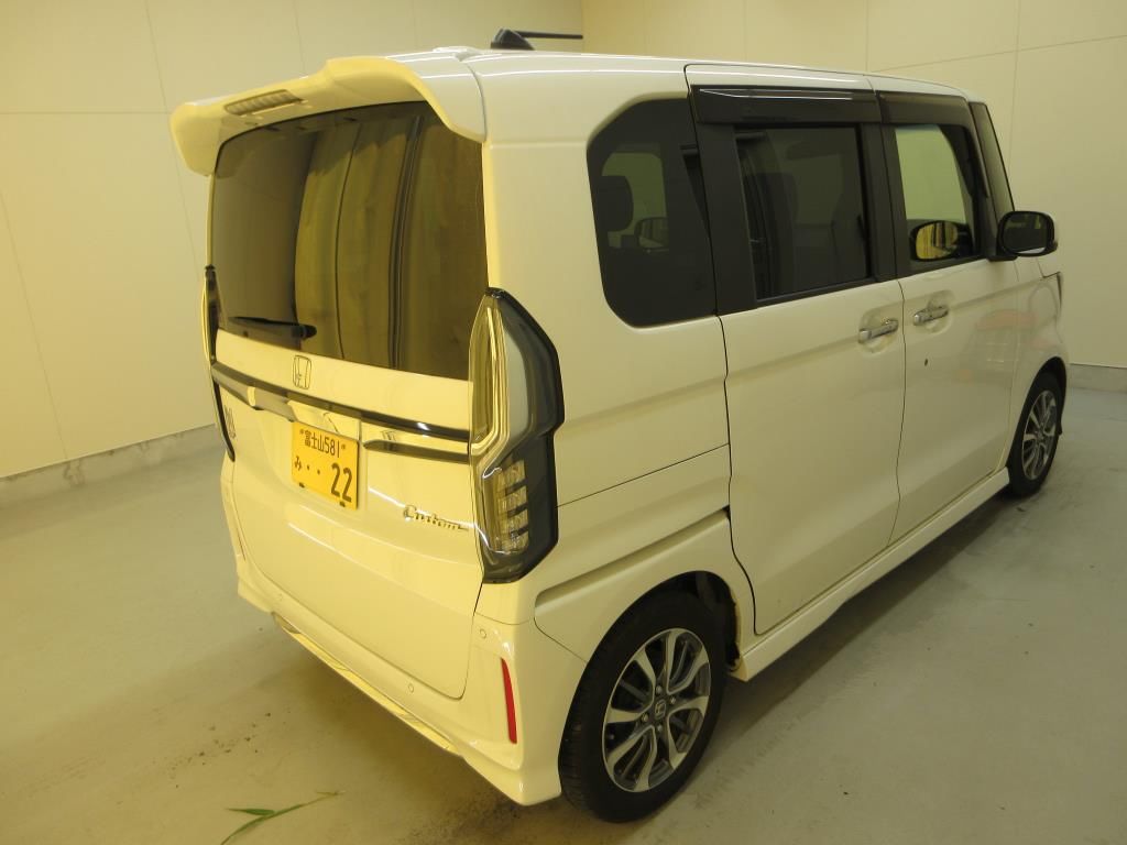 2022 Honda N-BOX カスタムL auction photo 2