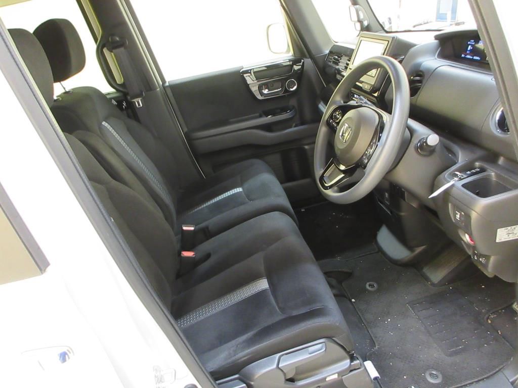 2022 Honda N-BOX カスタムL auction photo 6