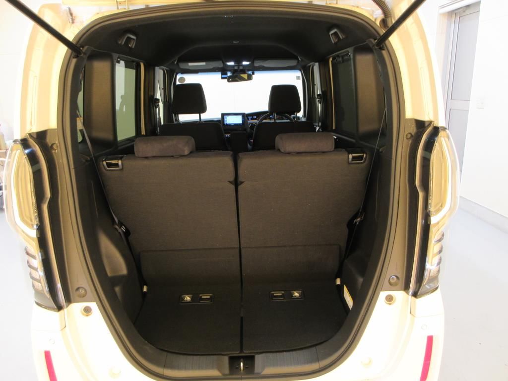 2022 Honda N-BOX カスタムL auction photo 8