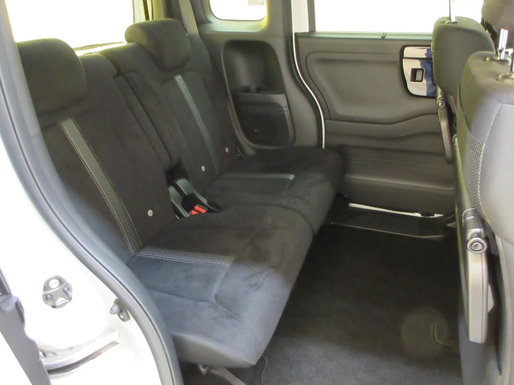 2022 Honda N-BOX カスタムL auction photo 7