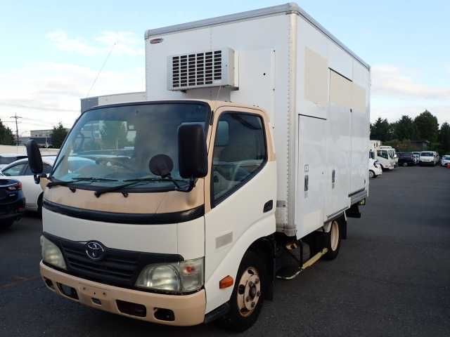 Japan Auction Vehicles 15 2010 Toyota Dyna 1.85t 冷凍 auction photo