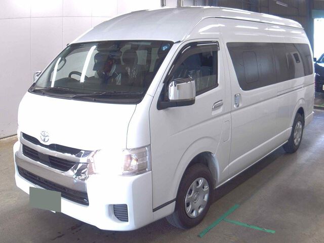 2026 Toyota Hiace グランドキャビン 4WD auction photo 4