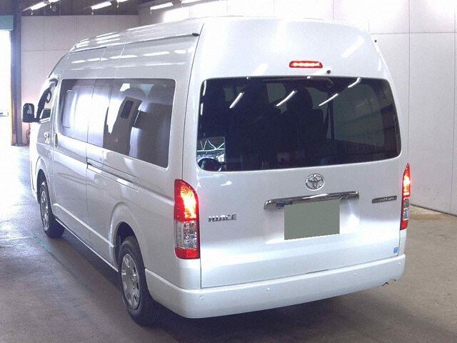 2026 Toyota Hiace グランドキャビン 4WD auction photo 2