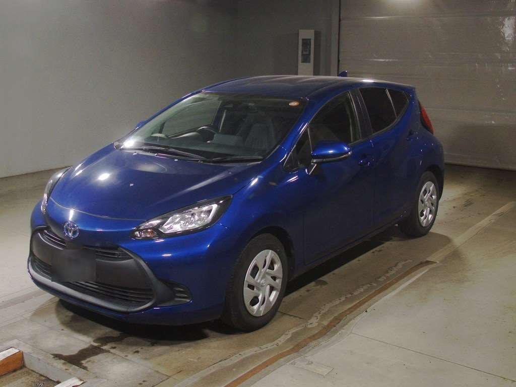Japan Auction Vehicles 4 2022 Toyota Aqua X auction photo