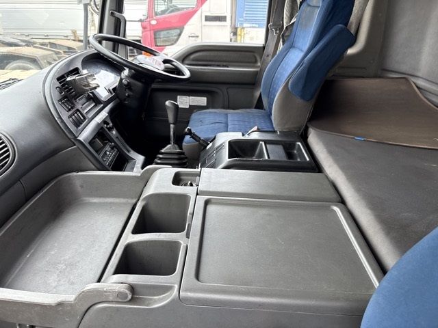 2012 Isuzu Giga Loader auction photo 5
